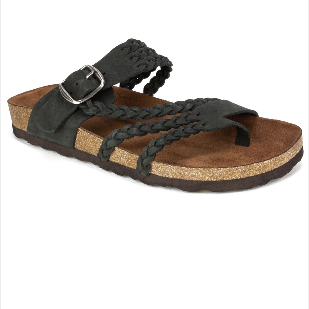 NWOT White Mountain Black Suede Sandals